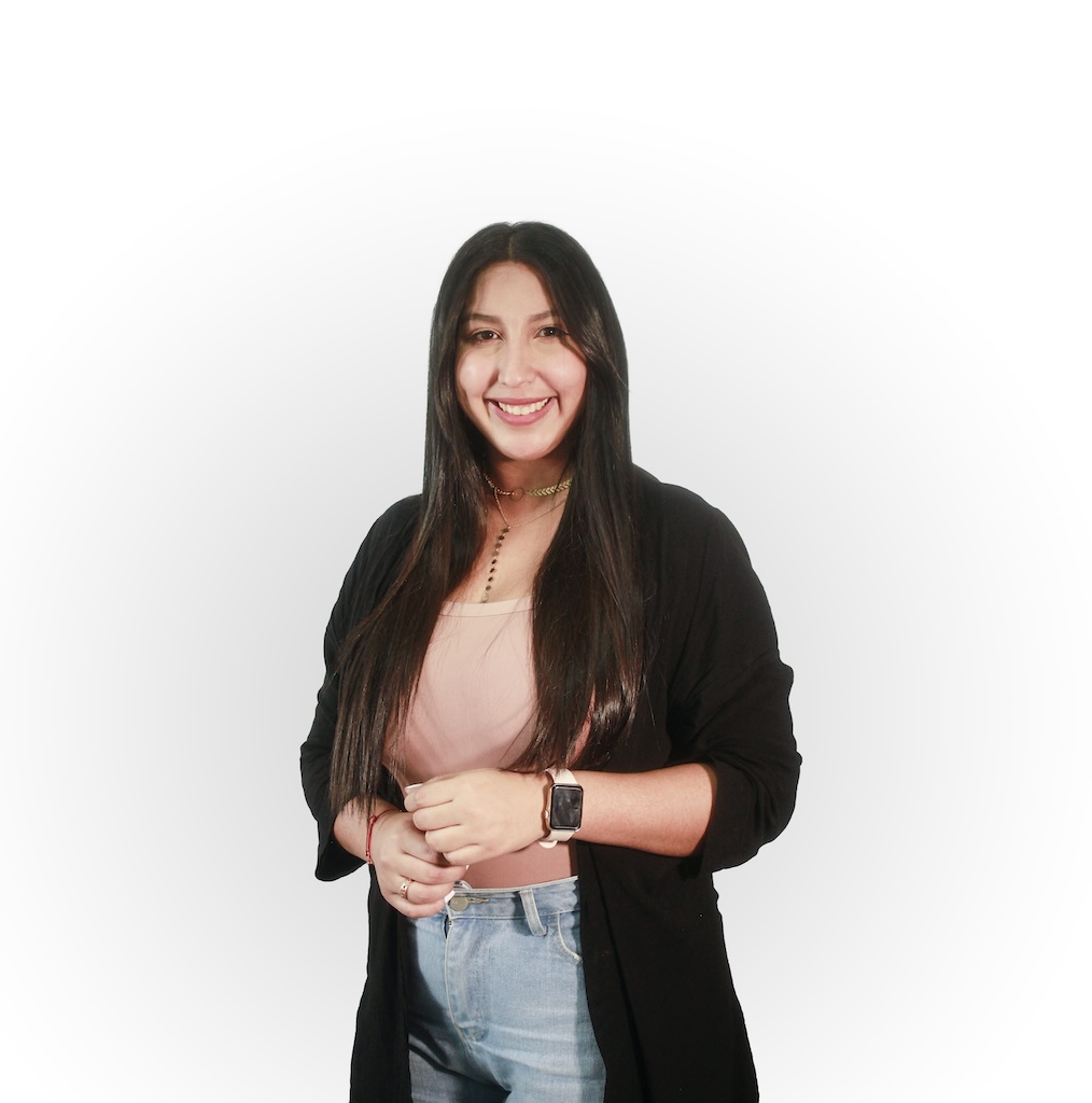 Roxy Pacheco Community Manager